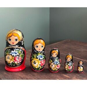 Vintage Russian Nesting Dolls Five Piece Set Traditional Babushka Florals